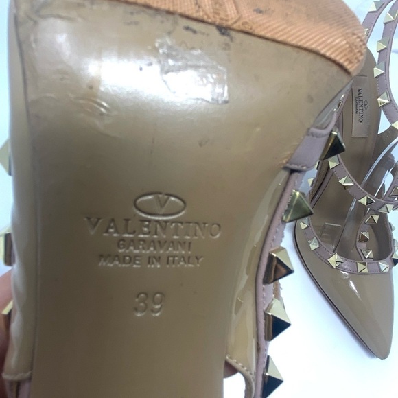 Valentino Garavani Rockstud Pumps – Beige Patent Leather, Size 39 (US 9) - Picture 10 of 16